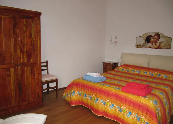 La Casa Dei Mimirs ベッド・アンド・ブレックファスト Garbagna